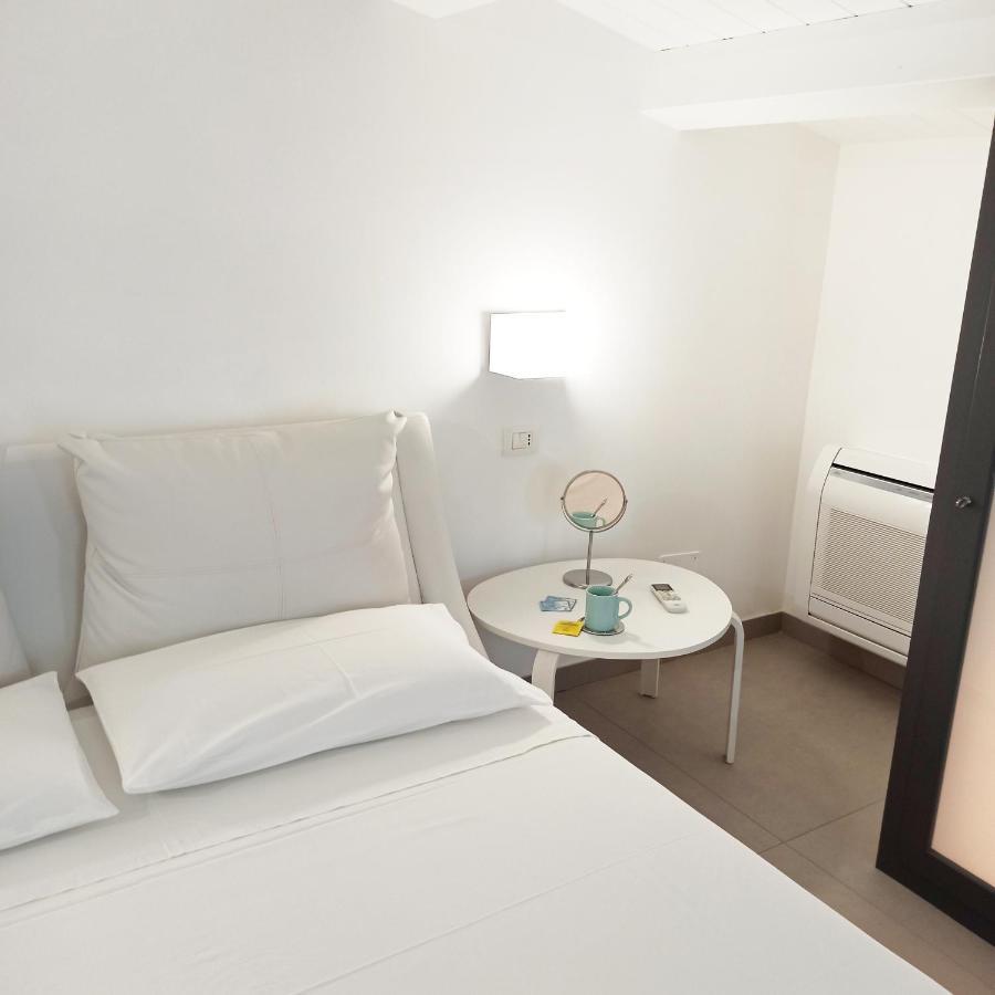 Paolino Exclusive Rooms Pachino Esterno foto
